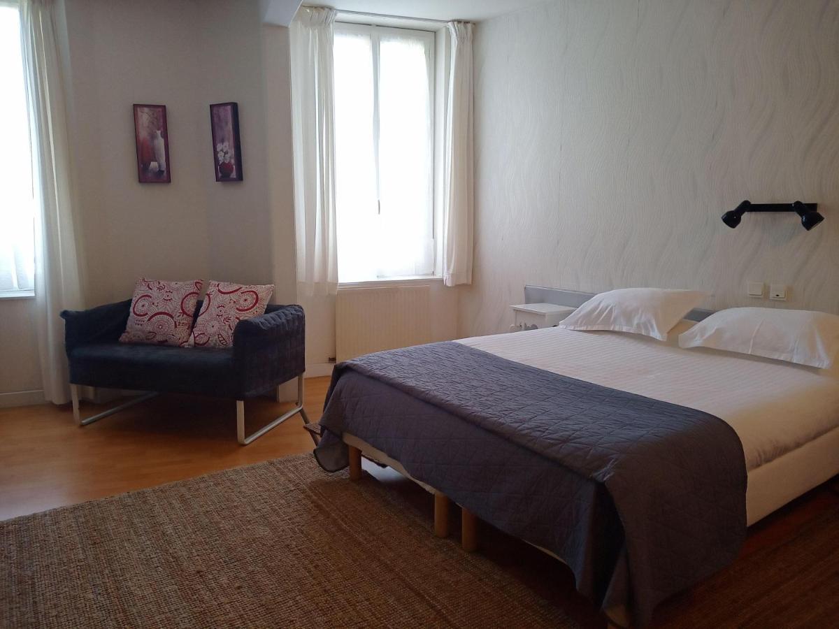 Les Chenes Chambres D'Hote Châtel-Guyon Kültér fotó